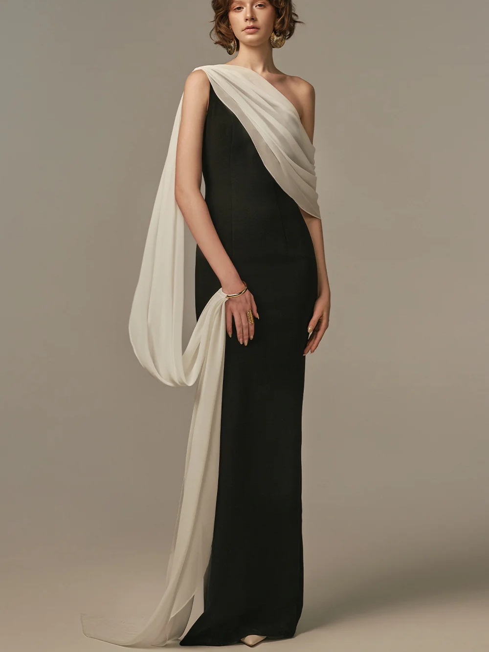 エレガントなツートーンのイブニングドレスシンプルなワンショル - Formal Gala Wear Women のレビューと価格