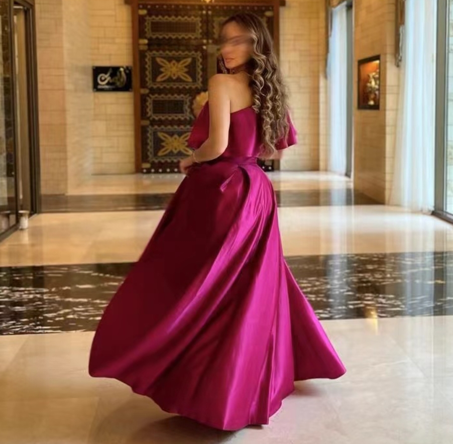 サントリーニ島フォーマルオケージョンドレス女性着用カスタマイ - Women Formal Wear Dubai のレビューと価格