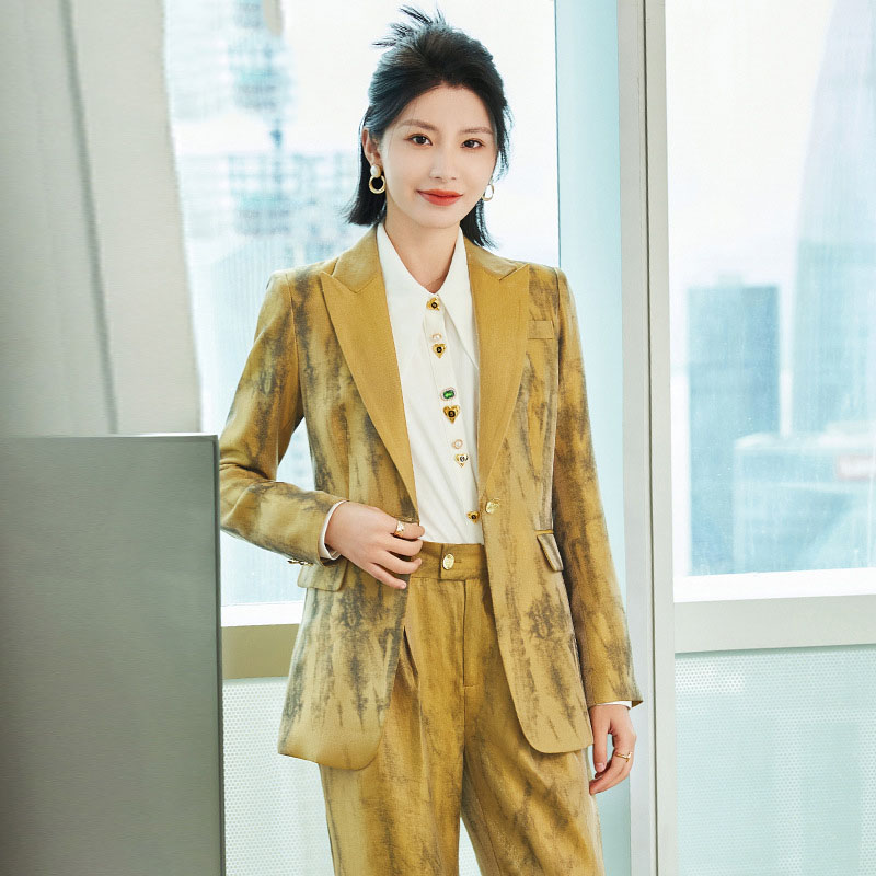 女性用フォーマルパンツスーツ,黒と金の色,タイダイブレザー, - Women Formal Wear With Tie のレビューと価格