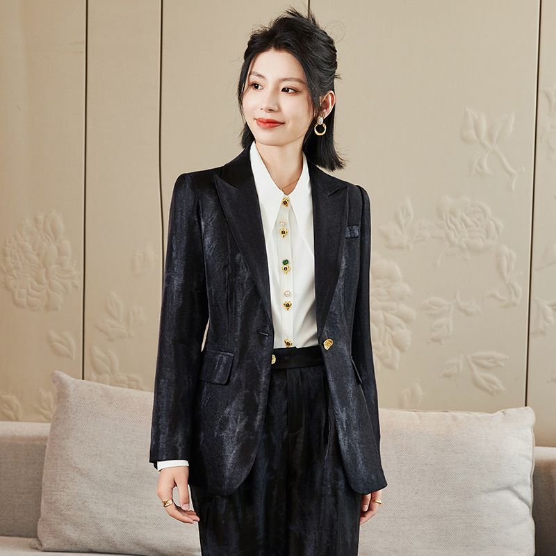女性用フォーマルパンツスーツ,黒と金の色,タイダイブレザー, - Women Formal Wear With Tie のレビューと価格