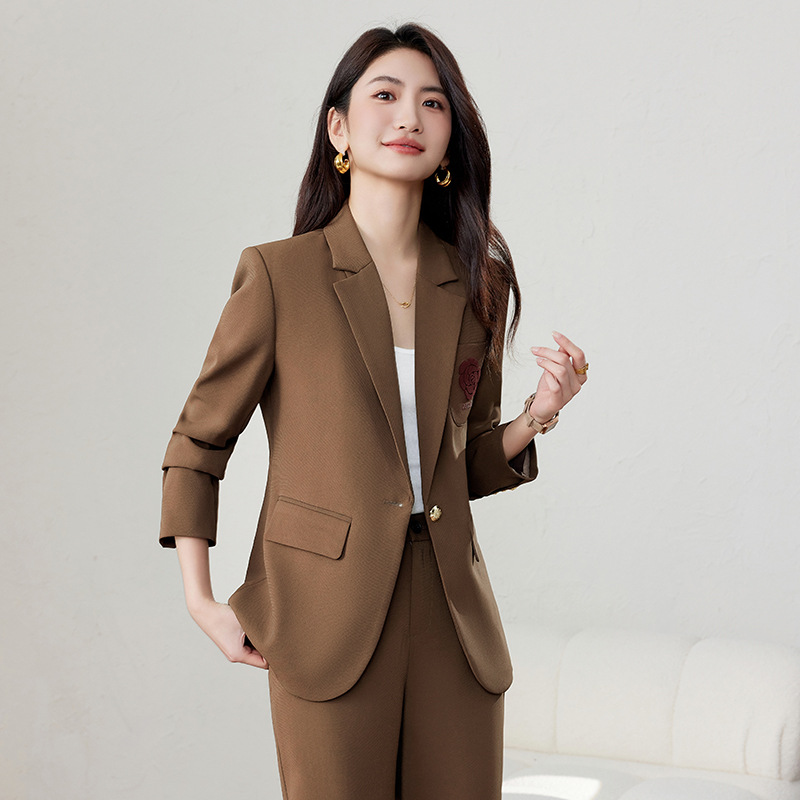 オフホワイトの女性用ブレザー、高級感のあるエレガントな社交界 - Women Formal Wear White Shirt のレビューと価格