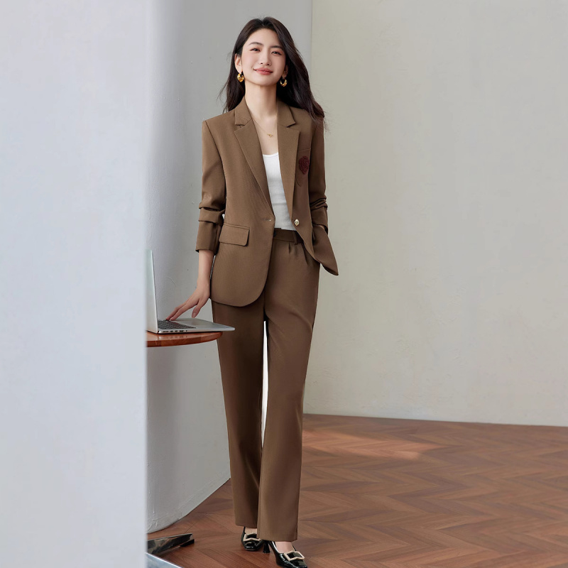 オフホワイトの女性用ブレザー、高級感のあるエレガントな社交界 - Women Formal Wear White Shirt のレビューと価格