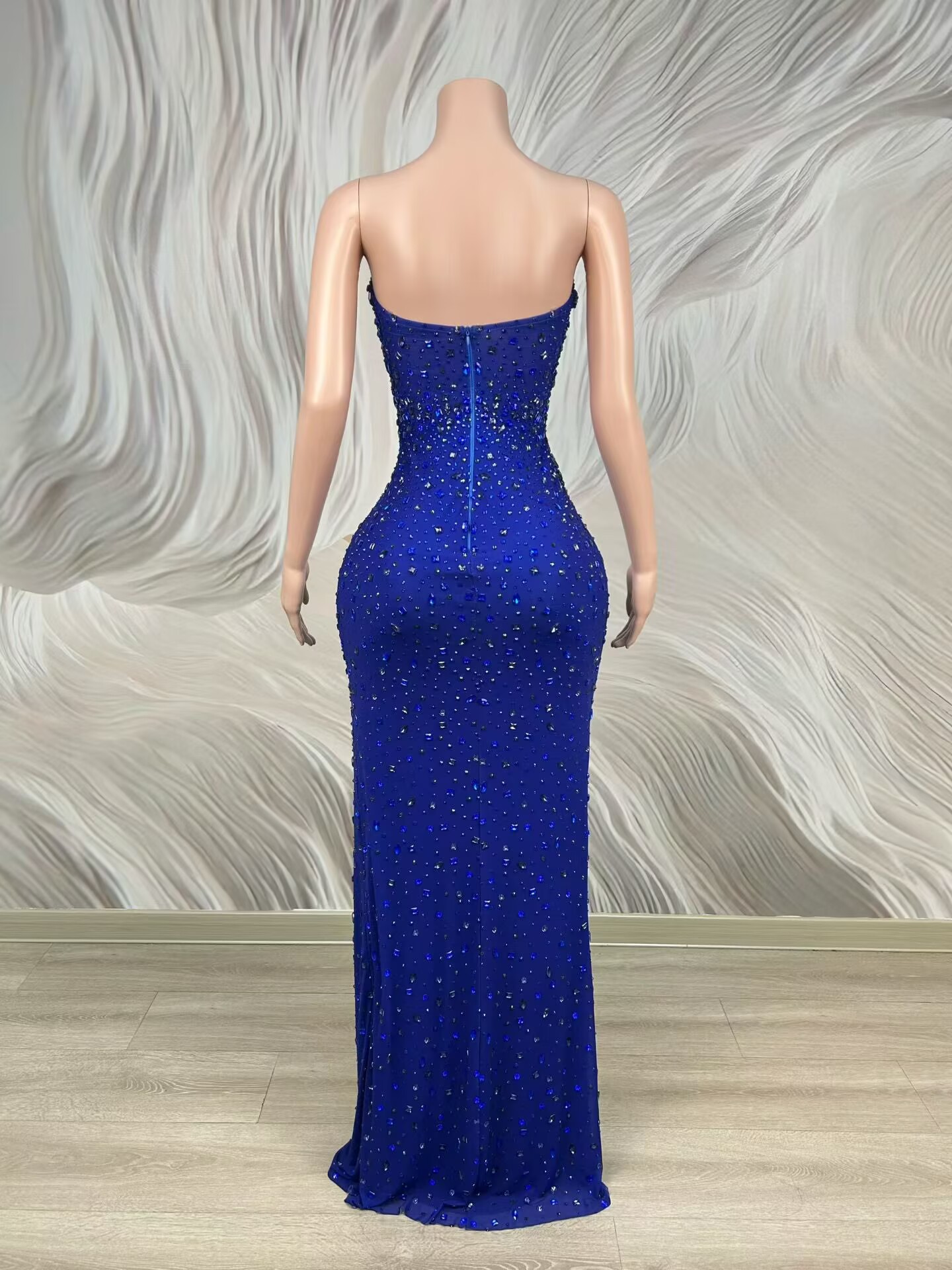 キラキラ輝くラインストーンブルーストラップレスイブニングドレ - Formal Gala Wear Women のレビューと価格
