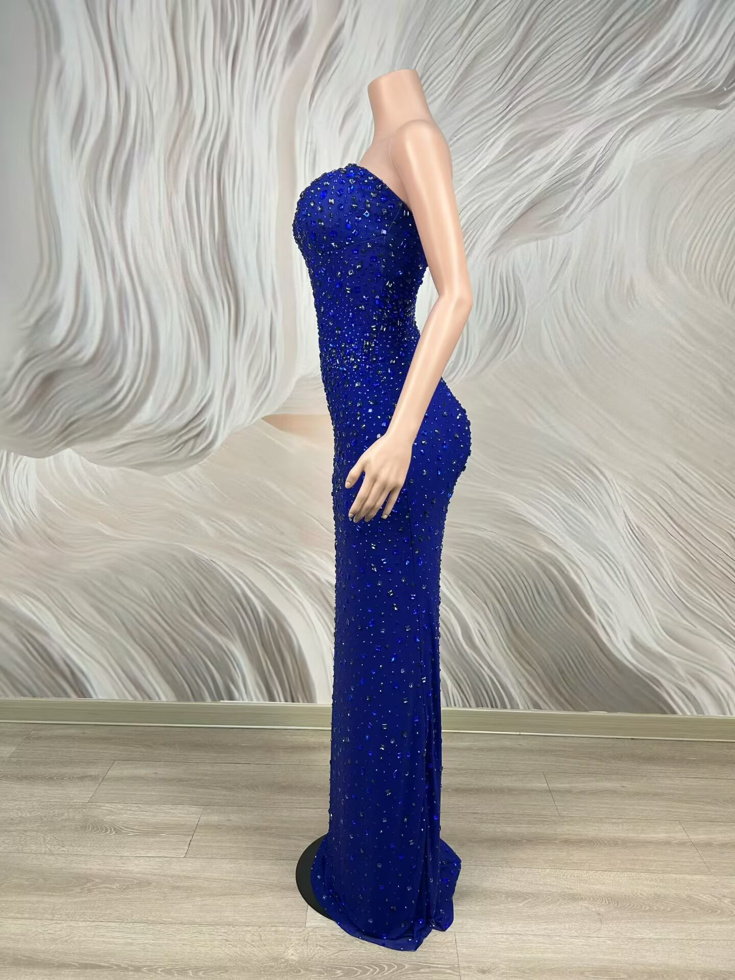 キラキラ輝くラインストーンブルーストラップレスイブニングドレ - Formal Gala Wear Women のレビューと価格
